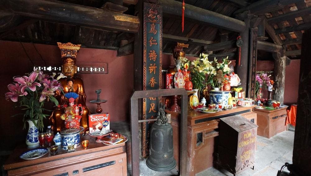 Du khách như lạc vào thế giới linh thiêng cổ kính